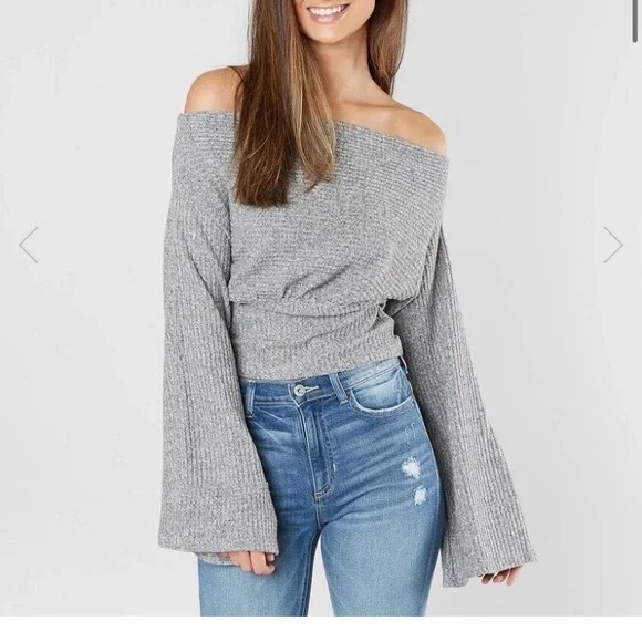 Free People Crazy on You Gray OffShoulder Crop Bell-Sleeve Sweater Women’s Small - Picture 2 of 9